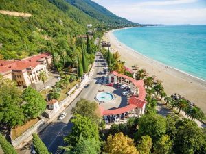 Климат Абхазии: когда лучше ехать